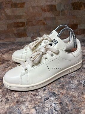 Adidas Stan Smith x Raf Simons 
Low Top Leather Sneakers Ivory Mens Size 5